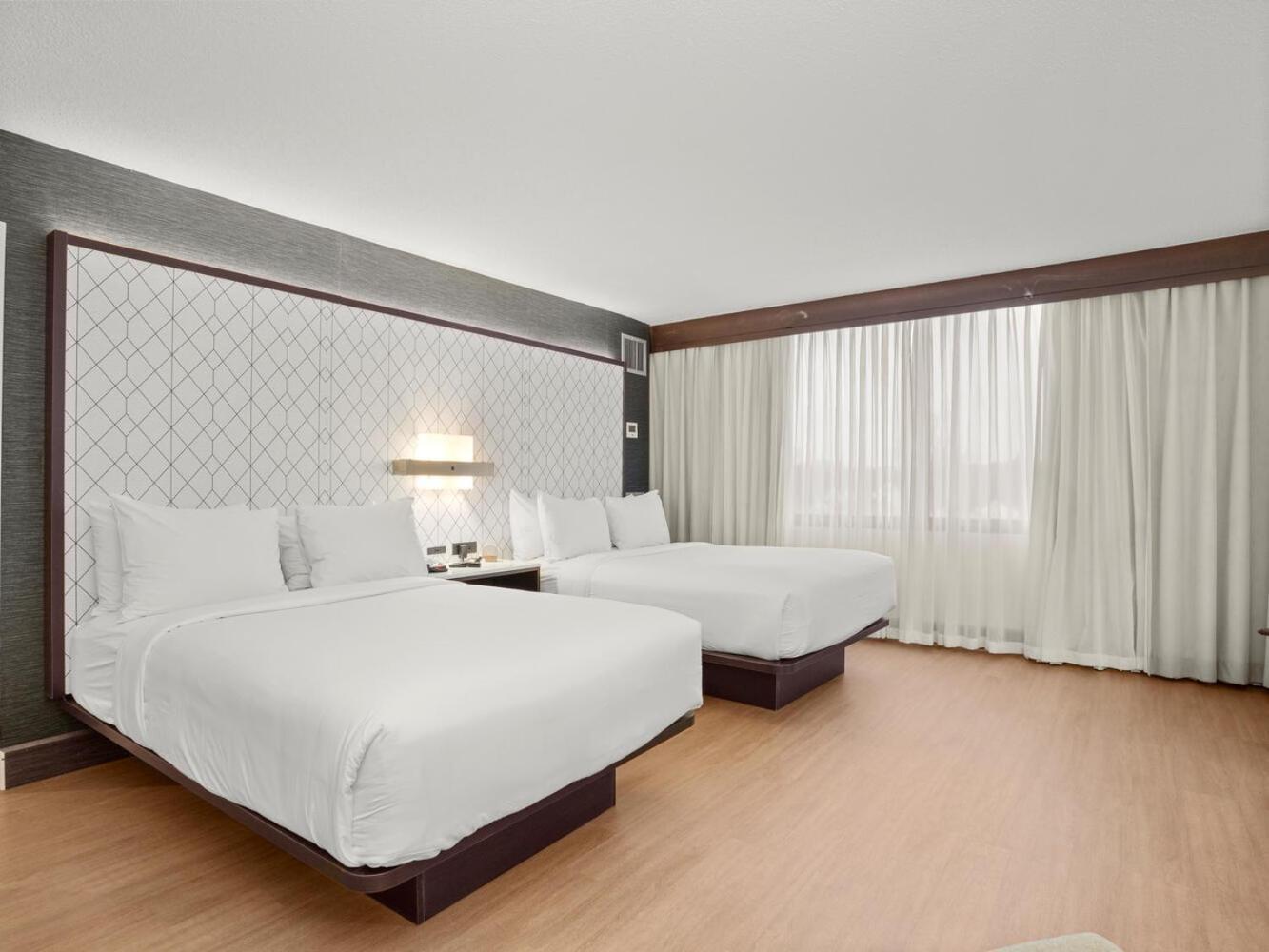 The Armon Stamford Hotel & Conference Center Buitenkant foto