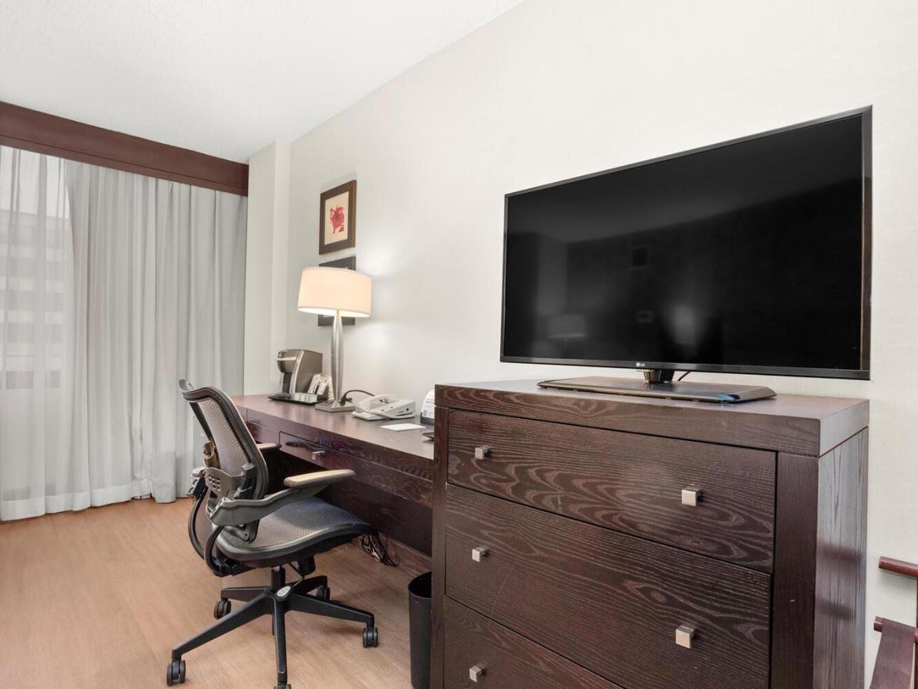 The Armon Stamford Hotel & Conference Center Buitenkant foto